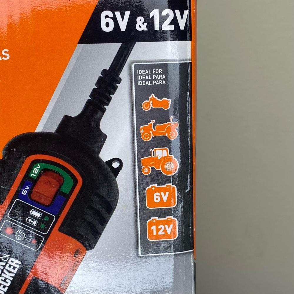 Black & Decker Battery Charger/Maintainer, Trickle Charger - Picture 12 of 13